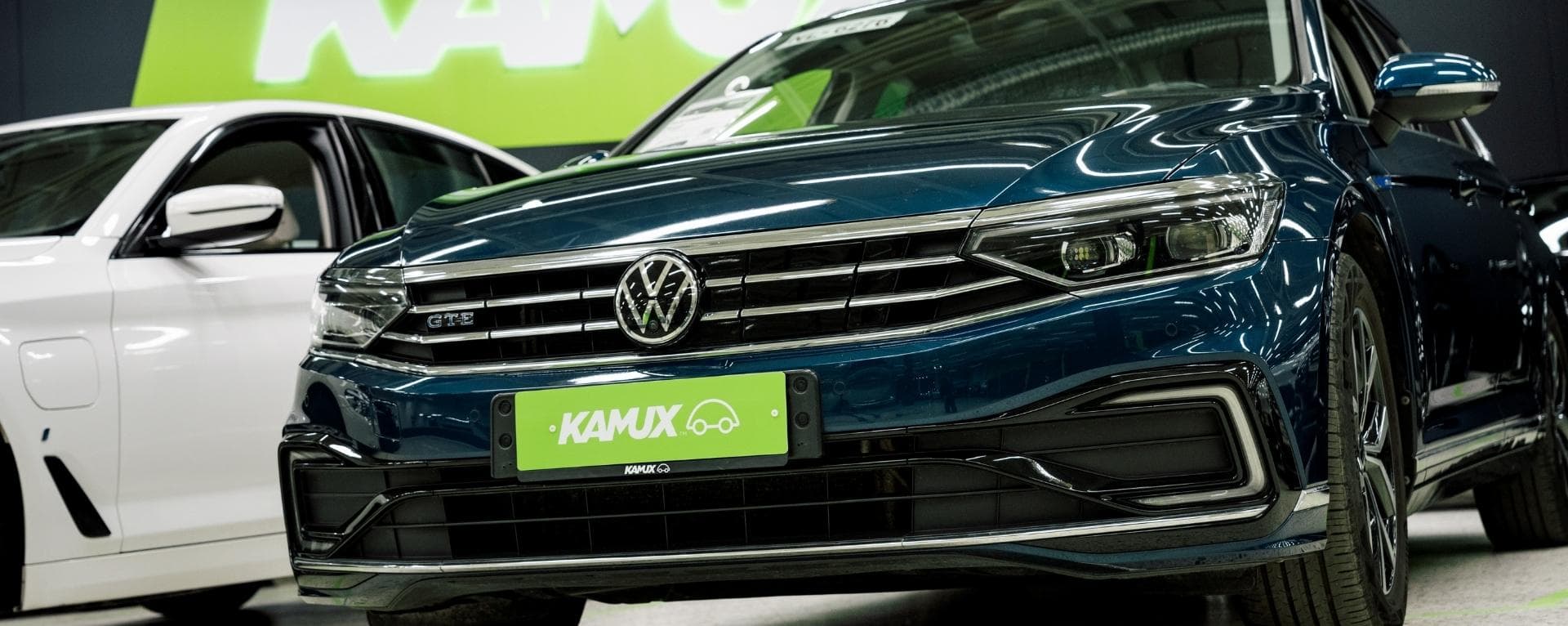 Mitkä autot säilyttävät arvonsa parhaiten? Opas käytetyn auton jälleenmyyntiarvoon